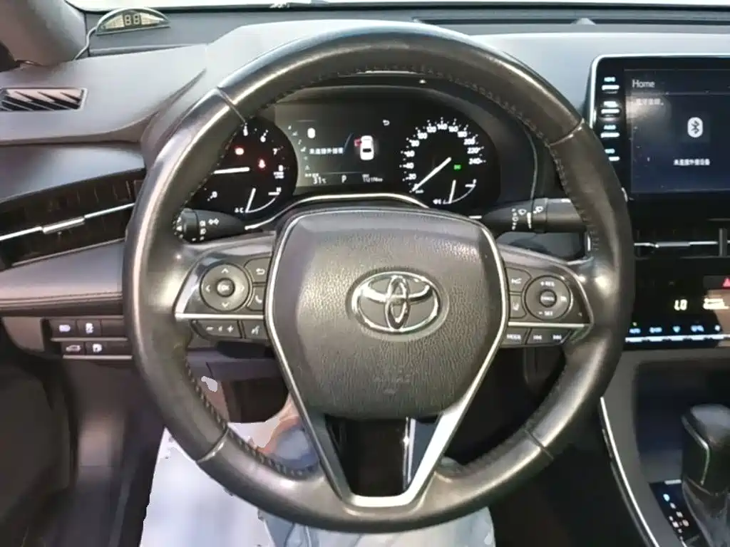 Toyota Avalon — фото 10