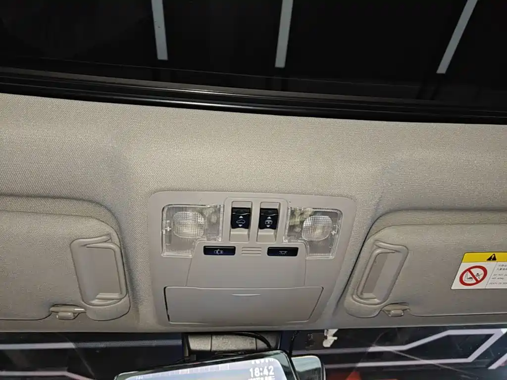 Toyota Highlander — фото 17