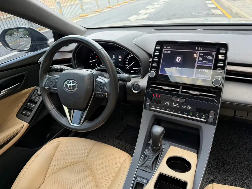 Toyota Avalon — фото 11