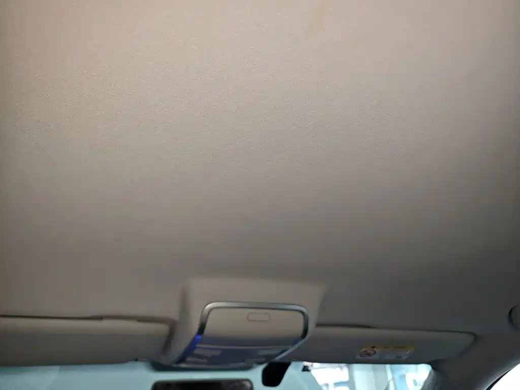 Volkswagen Tiguan — фото 17