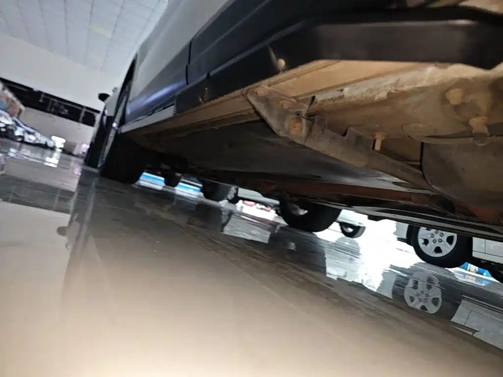 Volkswagen Tiguan — фото 21