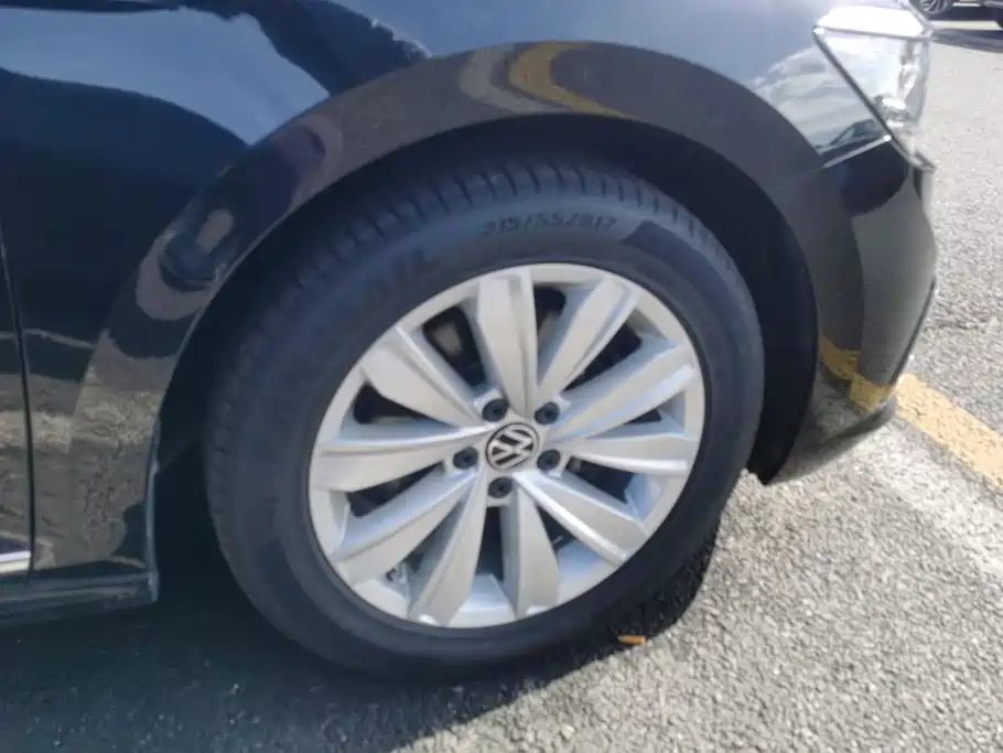 Volkswagen Passat — фото 6