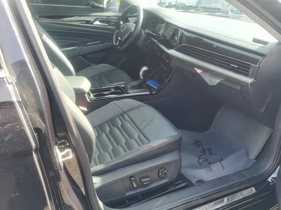 Volkswagen Passat — фото 8