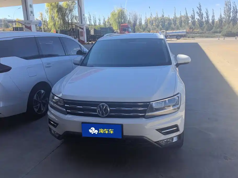 Volkswagen Tiguan L — фото 2