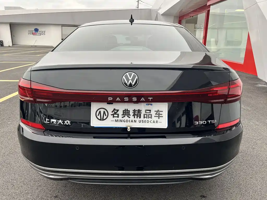 Volkswagen Passat — фото 18