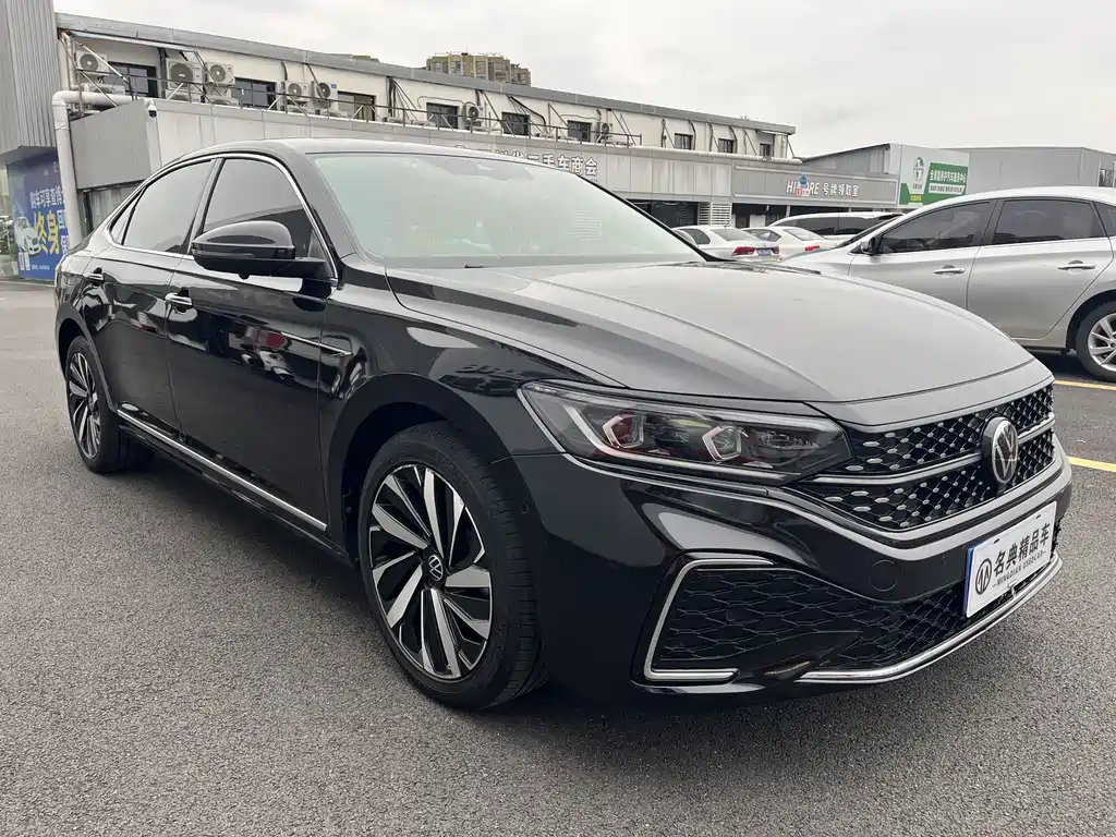 Volkswagen Passat — фото 3