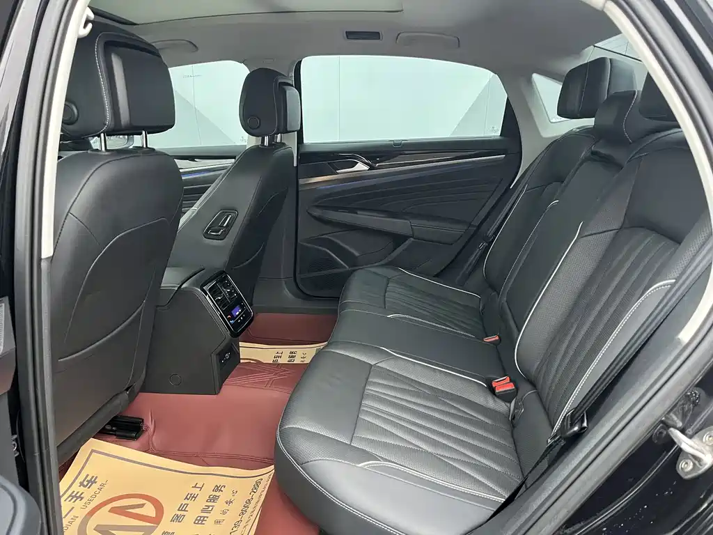 Volkswagen Passat — фото 6