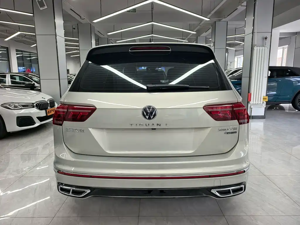 Volkswagen Tiguan L — фото 7