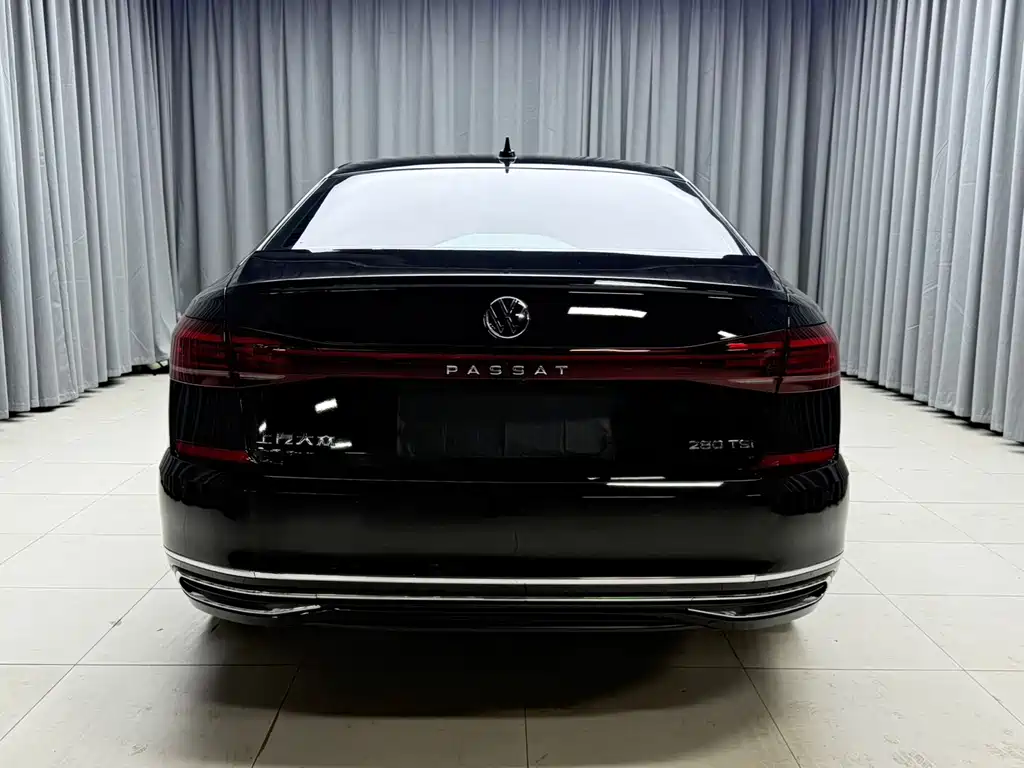 Volkswagen Passat — фото 6