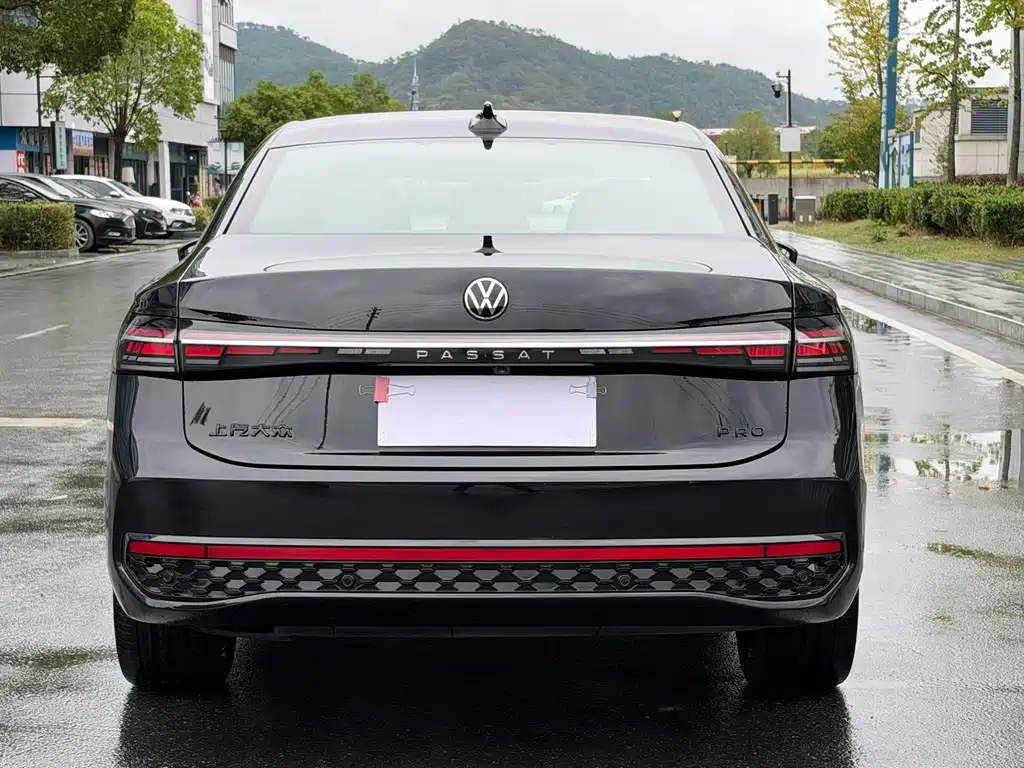 Volkswagen Passat — фото 8