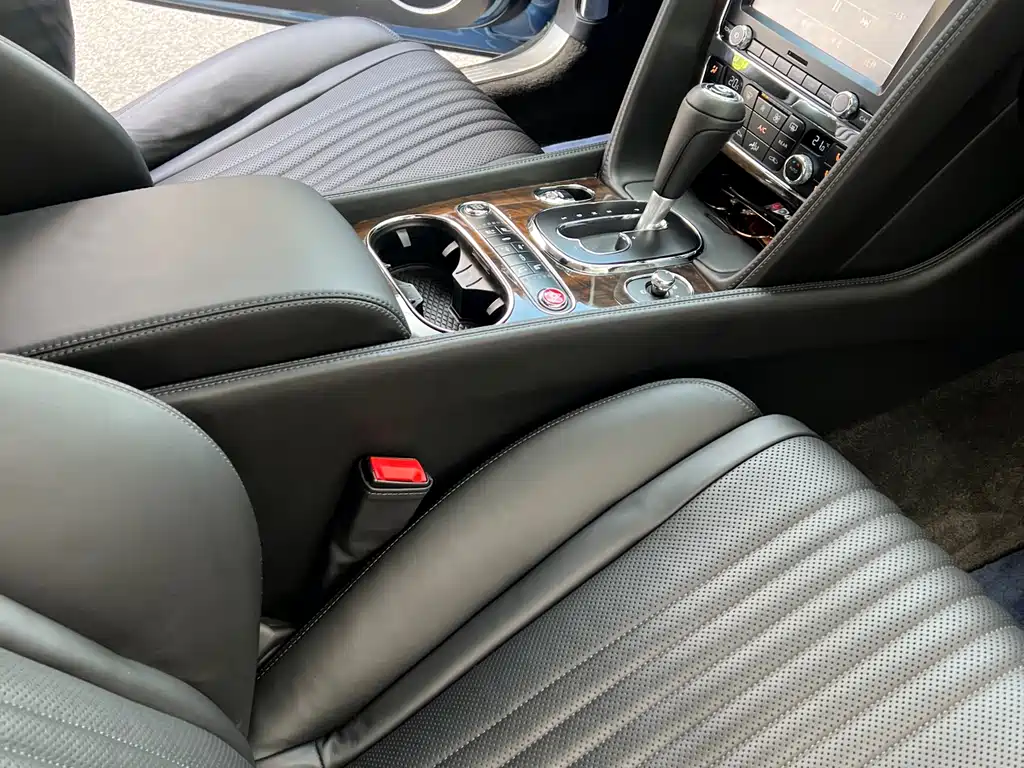 Bentley Continental — фото 10