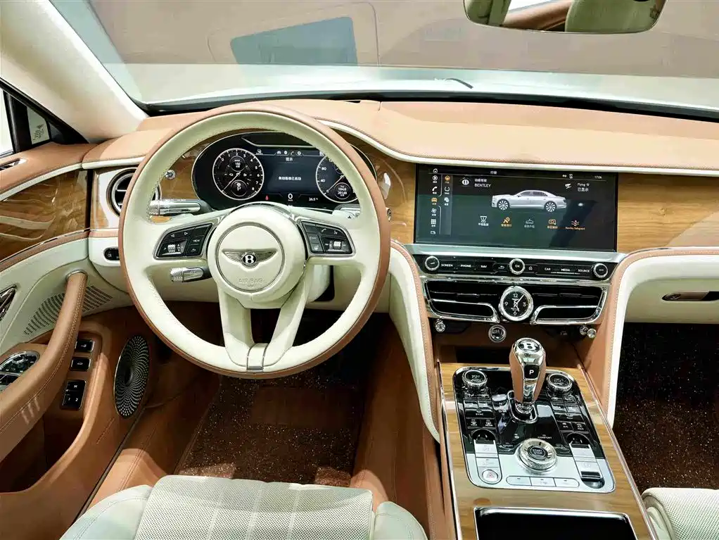 Bentley Flying Spur PHEV — фото 15