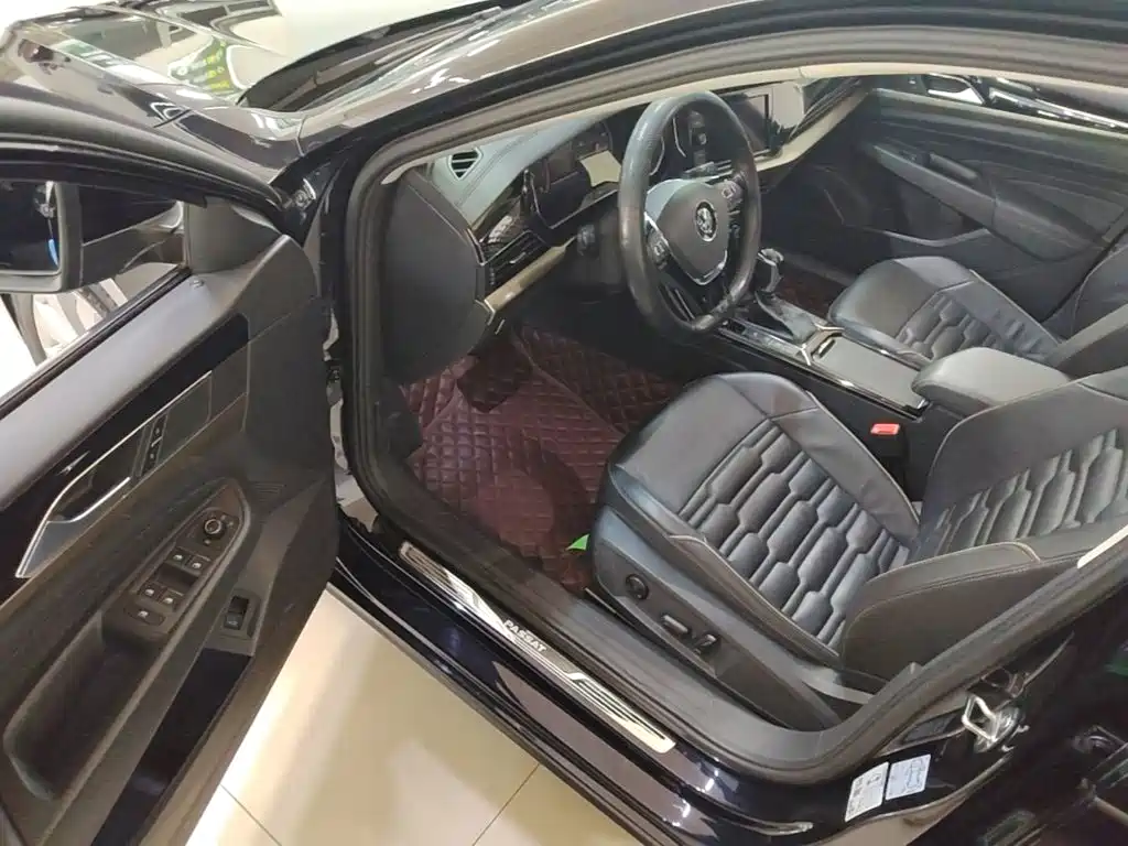 Volkswagen Passat — фото 15