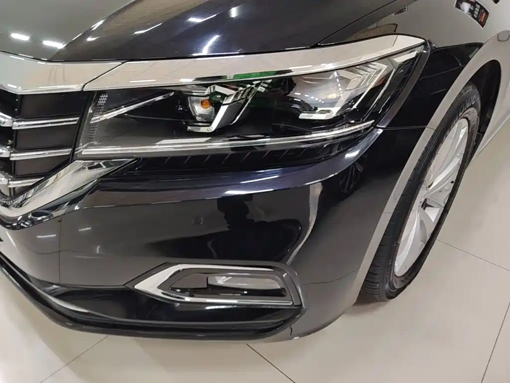 Volkswagen Passat — фото 23