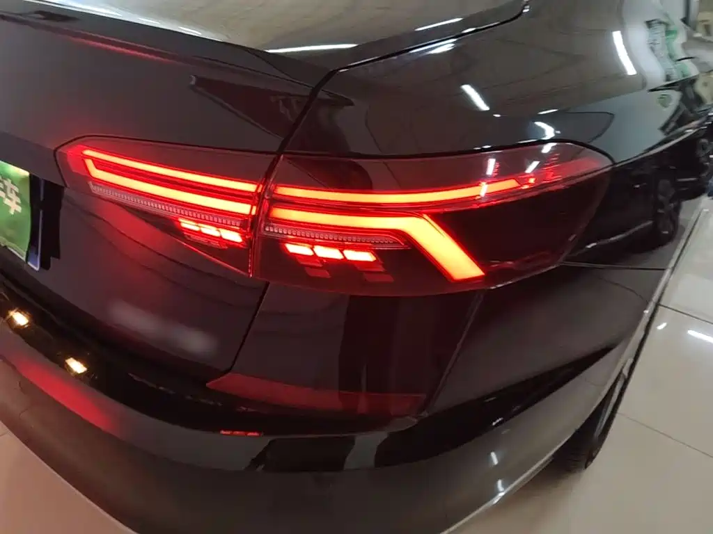 Volkswagen Passat — фото 7