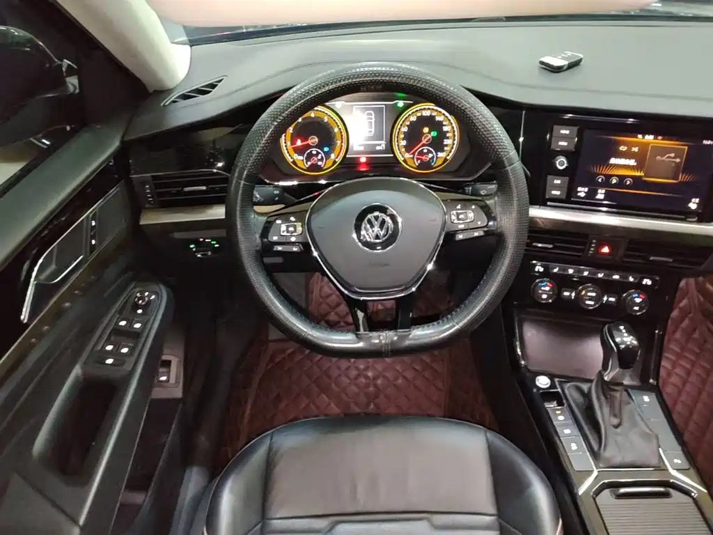 Volkswagen Passat — фото 10