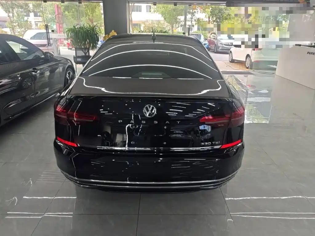 Volkswagen Passat — фото 5