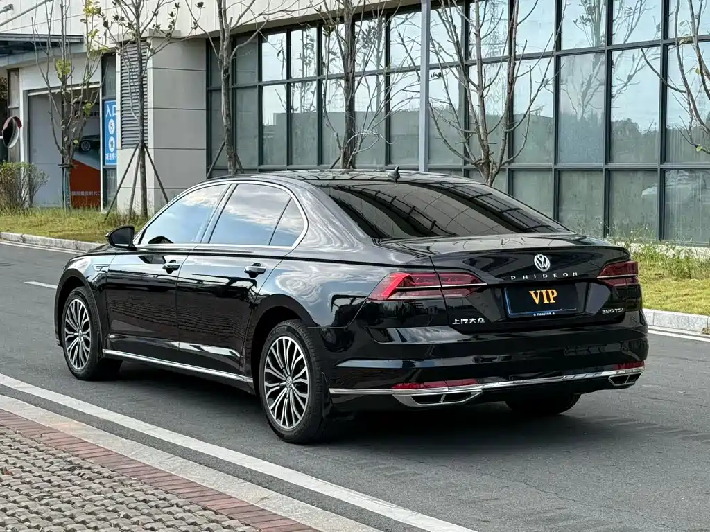 Volkswagen Phideon — фото 7