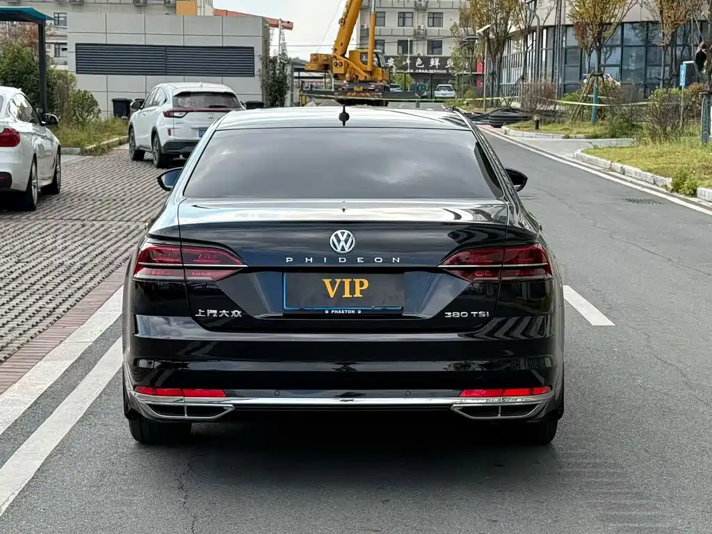 Volkswagen Phideon — фото 8