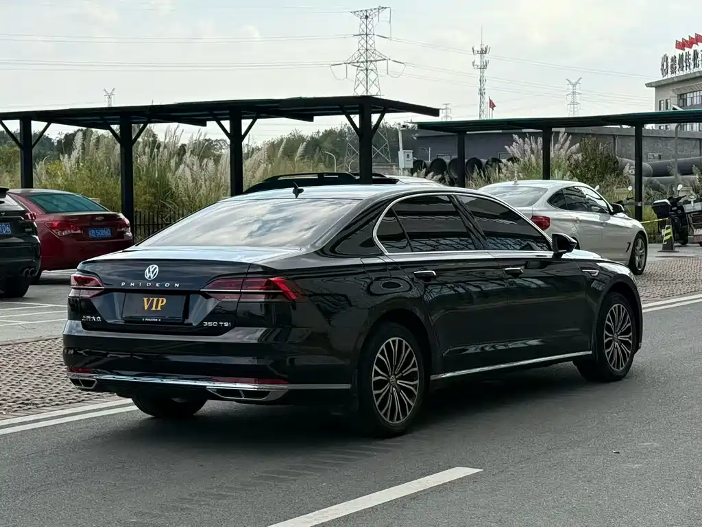 Volkswagen Phideon — фото 9