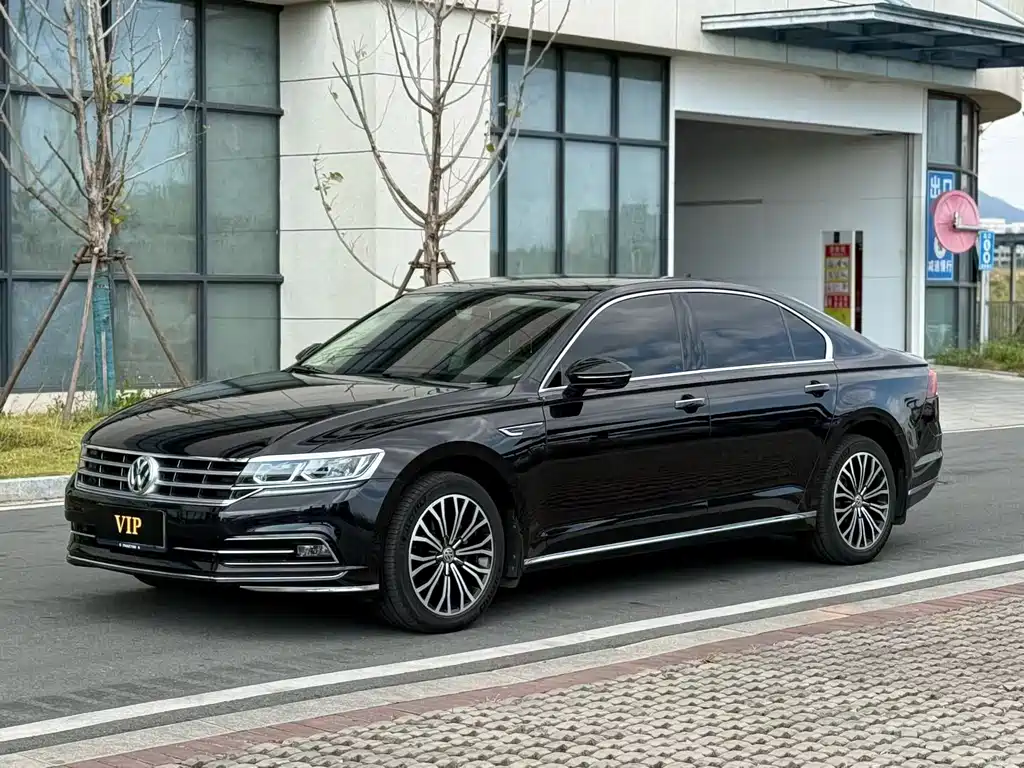 Volkswagen Phideon — фото 1