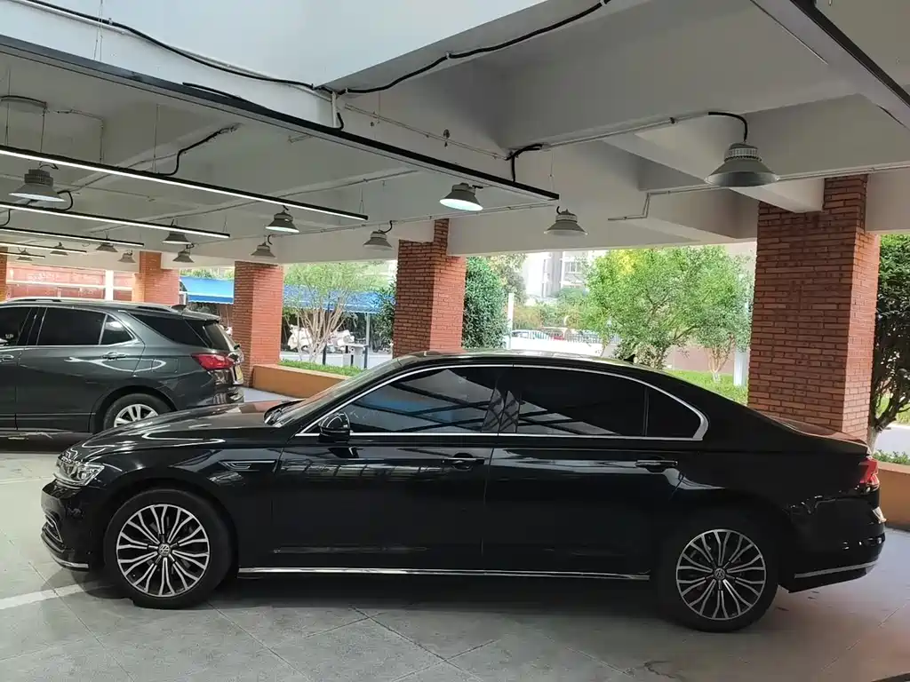 Volkswagen Phideon — фото 2