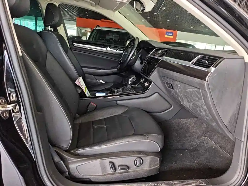 Volkswagen Phideon — фото 3