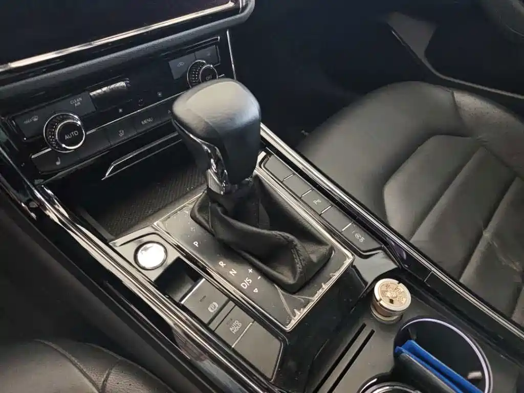 Volkswagen Phideon — фото 4