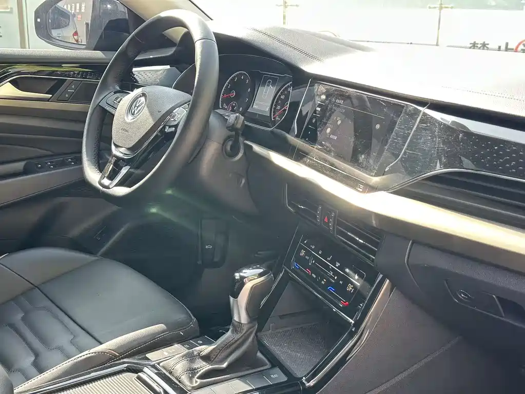 Volkswagen Passat — фото 10