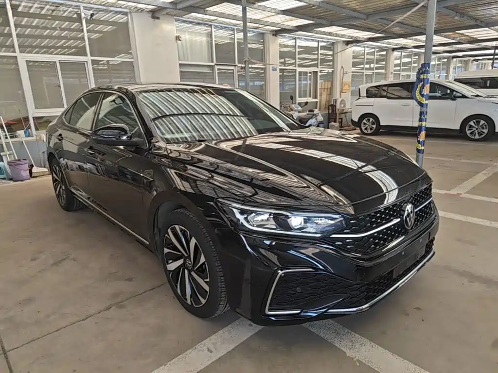 Volkswagen Passat — фото 3