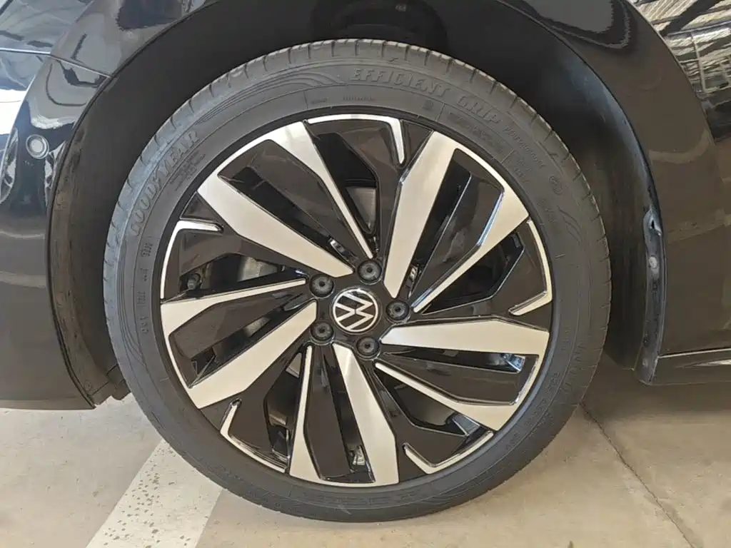 Volkswagen Passat — фото 22