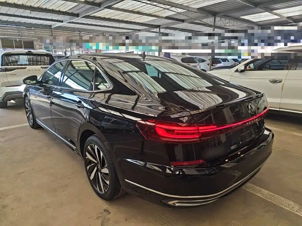 Volkswagen Passat — фото 4