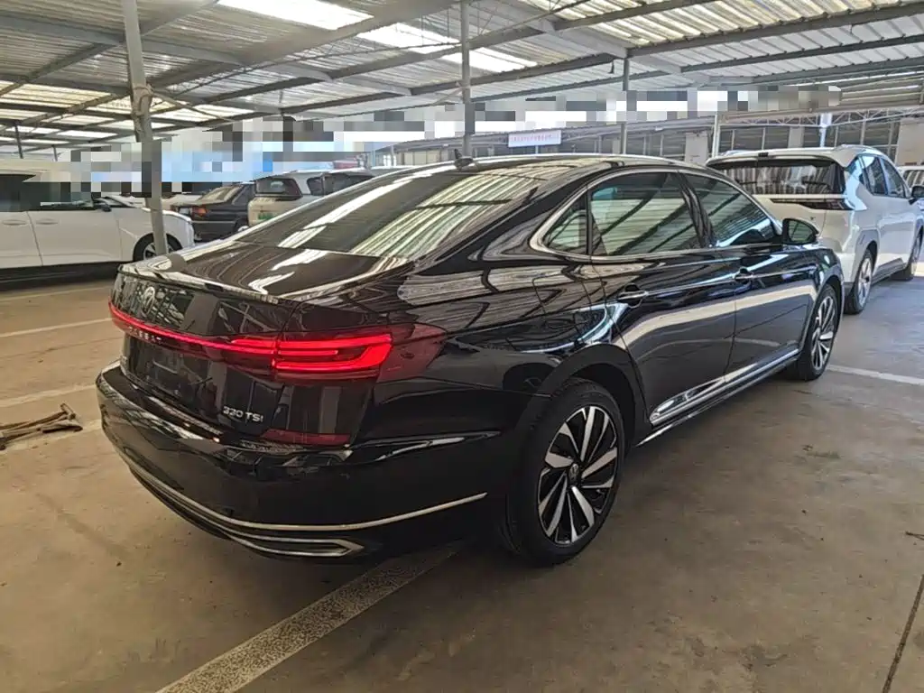 Volkswagen Passat — фото 6