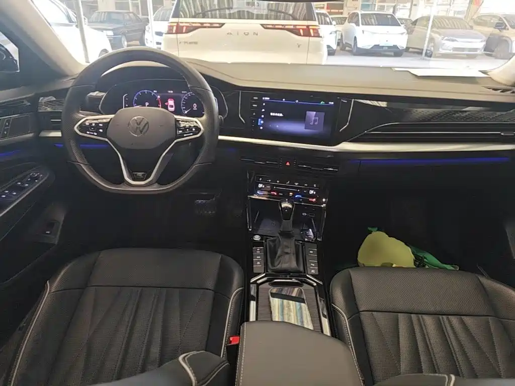 Volkswagen Passat — фото 9
