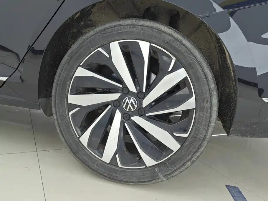 Volkswagen Passat — фото 6