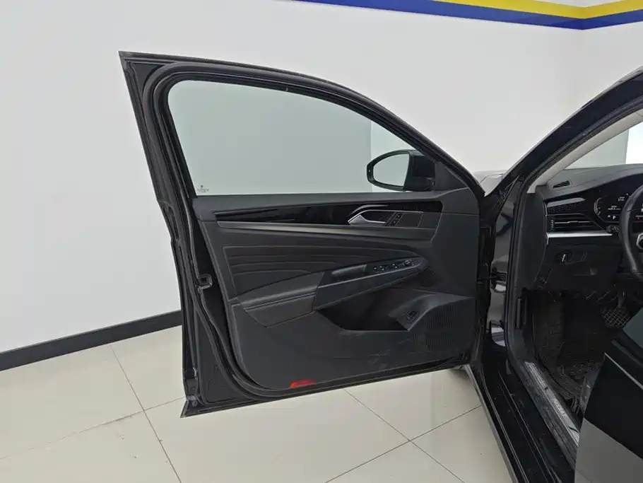 Volkswagen Passat — фото 7
