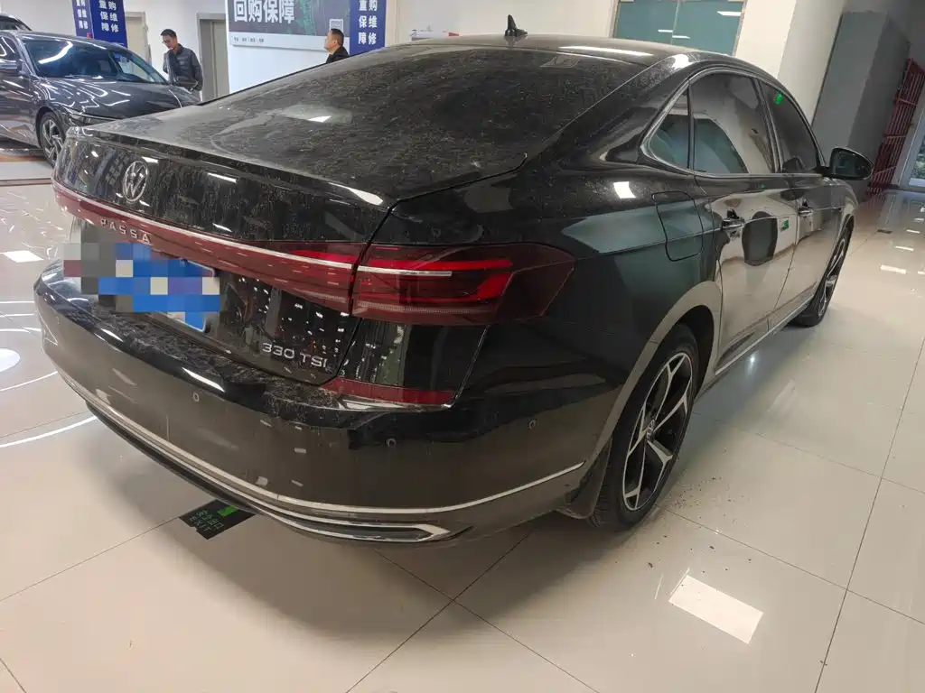 Volkswagen Passat — фото 4