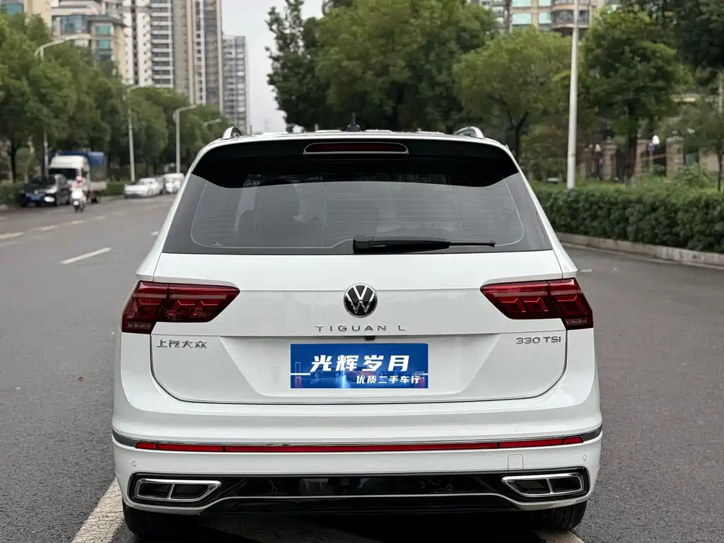 Volkswagen Tiguan L — фото 19