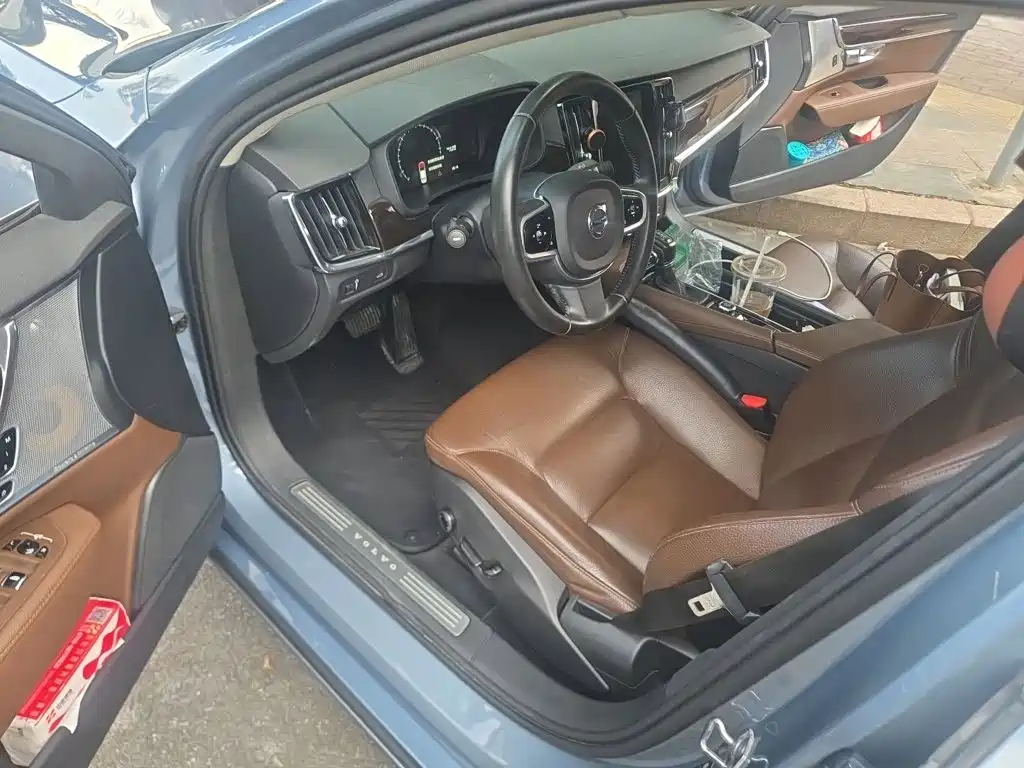 Volvo S90 — фото 13