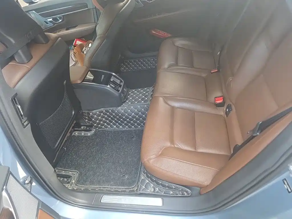 Volvo S90 — фото 14