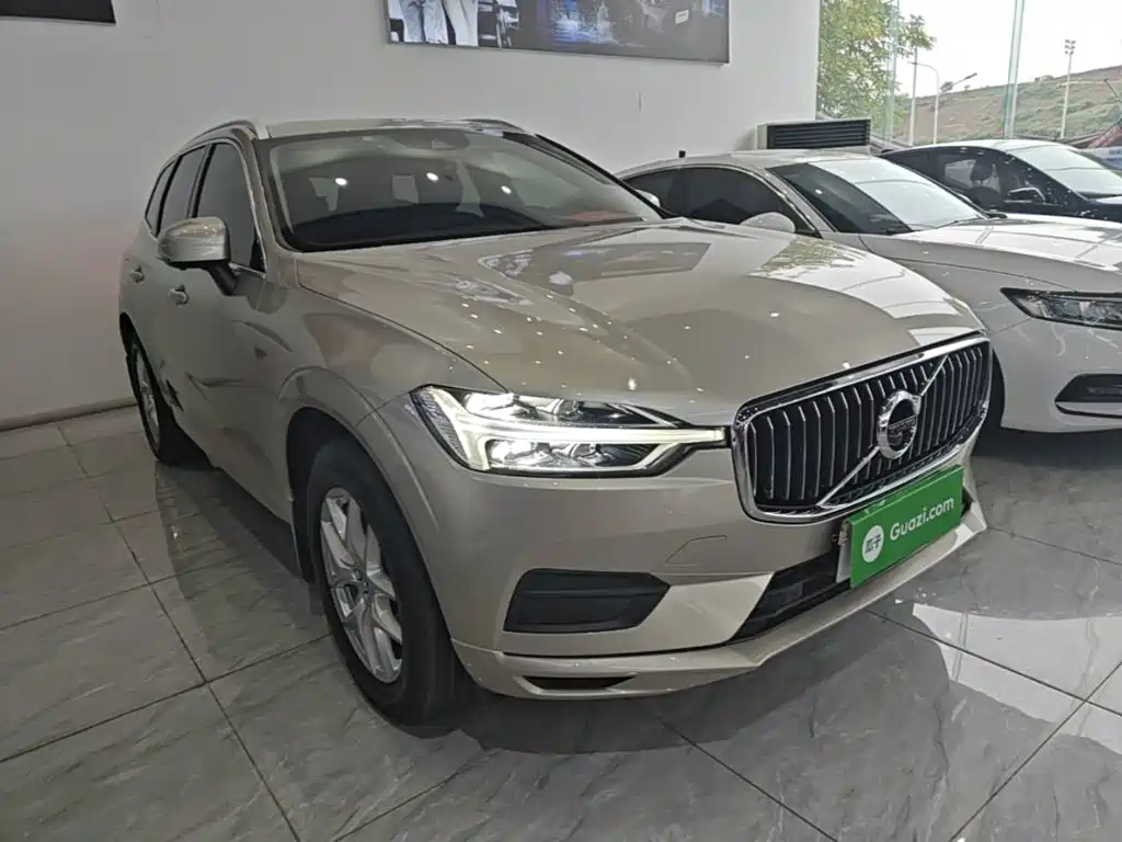 Volvo XC60 — фото 3
