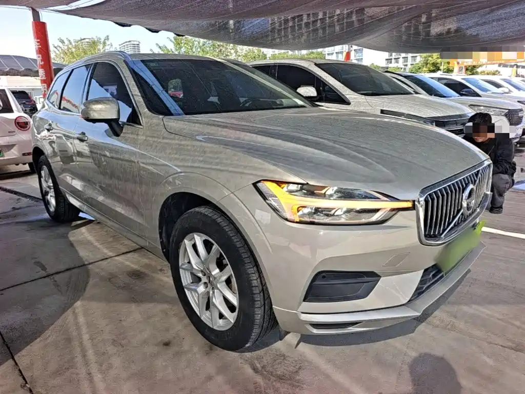 Volvo XC60 — фото 3