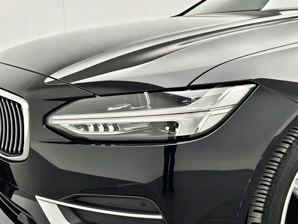 Volvo S90 — фото 14