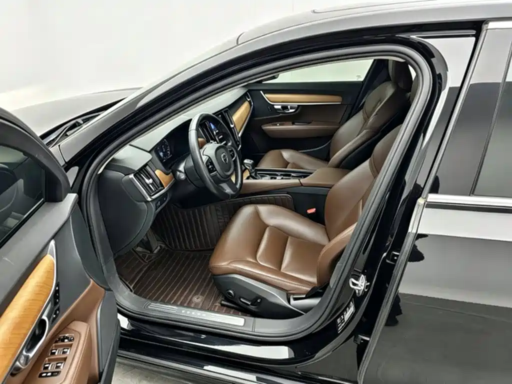 Volvo S90 — фото 7