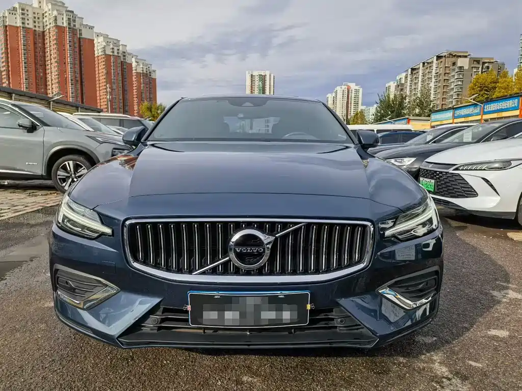 Volvo S60 — фото 2