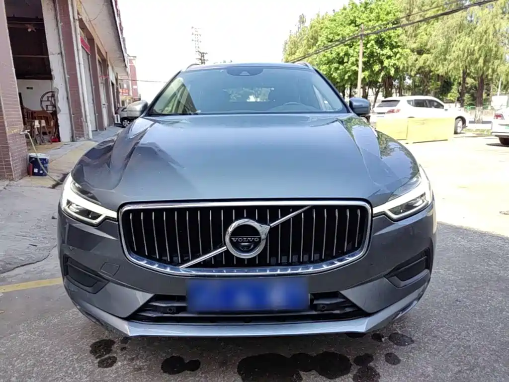 Volvo XC60 — фото 2