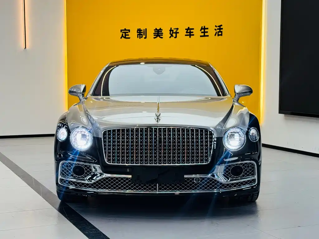 Bentley Flying Spur — фото 2