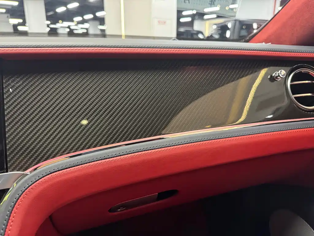 Bentley Flying Spur — фото 17
