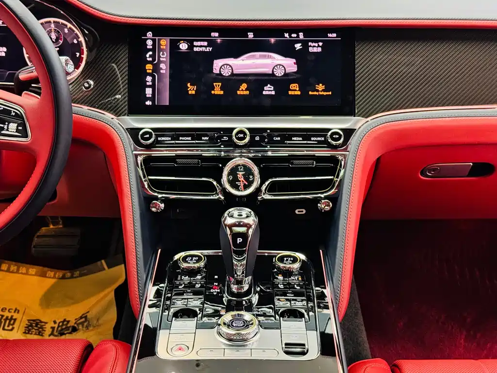 Bentley Flying Spur — фото 23