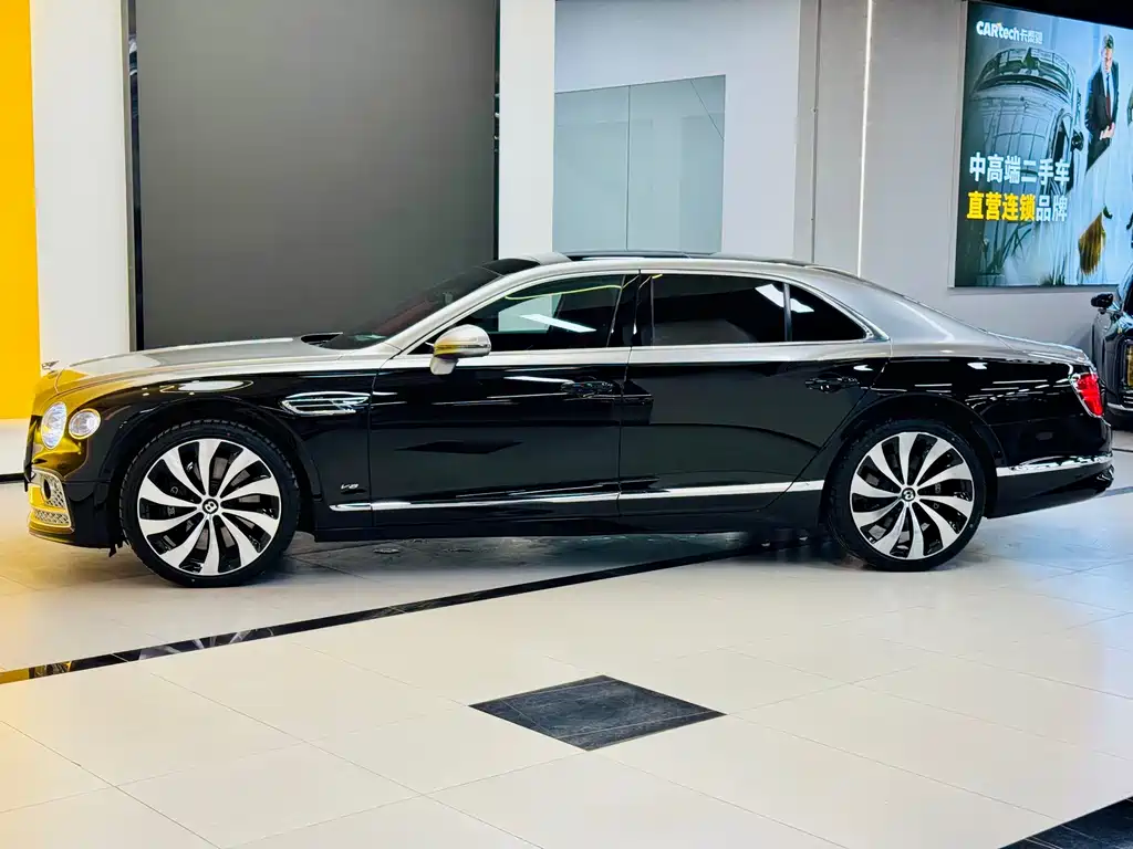 Bentley Flying Spur — фото 4